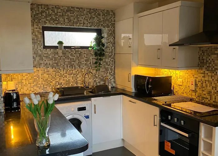 Carol\'S Place Near Porthcawl, Margam Park, 3Mins To M4