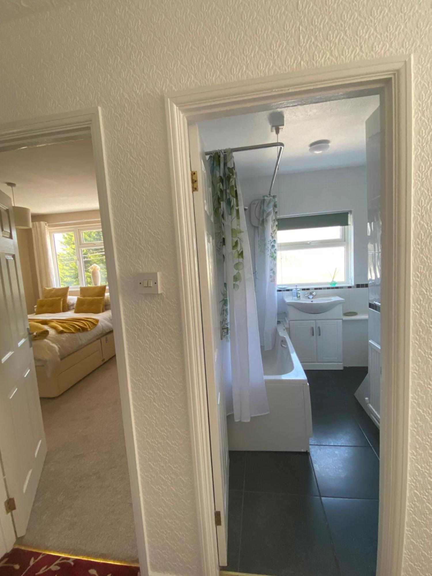 Carol's Place Near Porthcawl, Margam Park, 3mins To M4 * Kenfig Hill