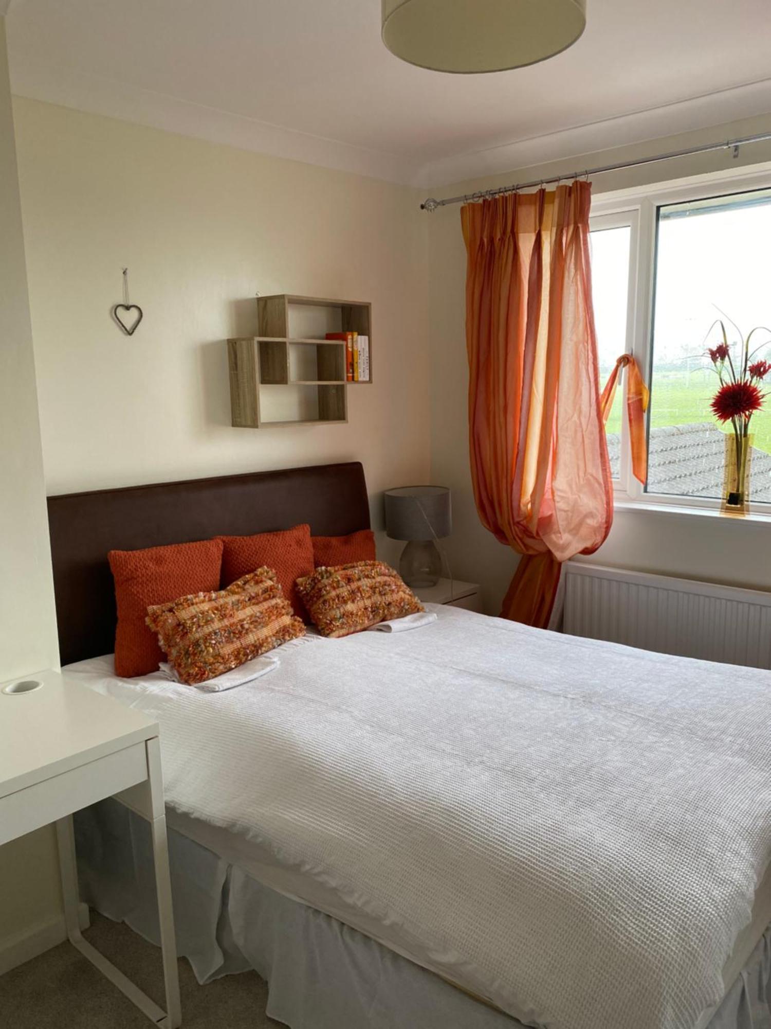 Carol's Place Near Porthcawl, Margam Park, 3mins To M4 Quarto em Acomodações Particulares